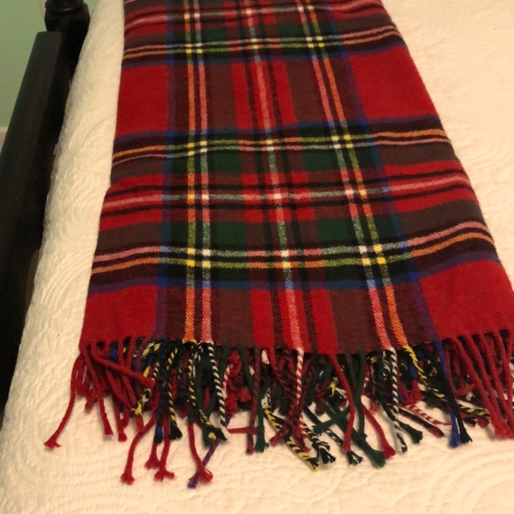 Other - Pretty red plaid fringed throw